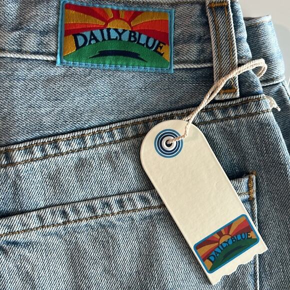 NWT $329 DAILY BLUE by ADRIANO GOLDSCHMIED denim shorts FREAKY 24 - Picture 2 of 12
